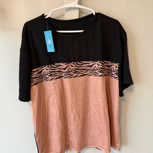 Cupshe Black Tee with Pink Zebra Panel